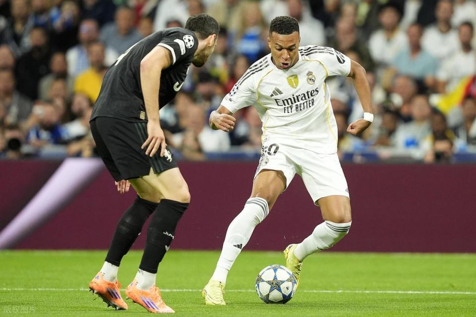 毕尔巴鄂竞, 雅克松各入 毕尔巴鄂竞, 雅克松各入